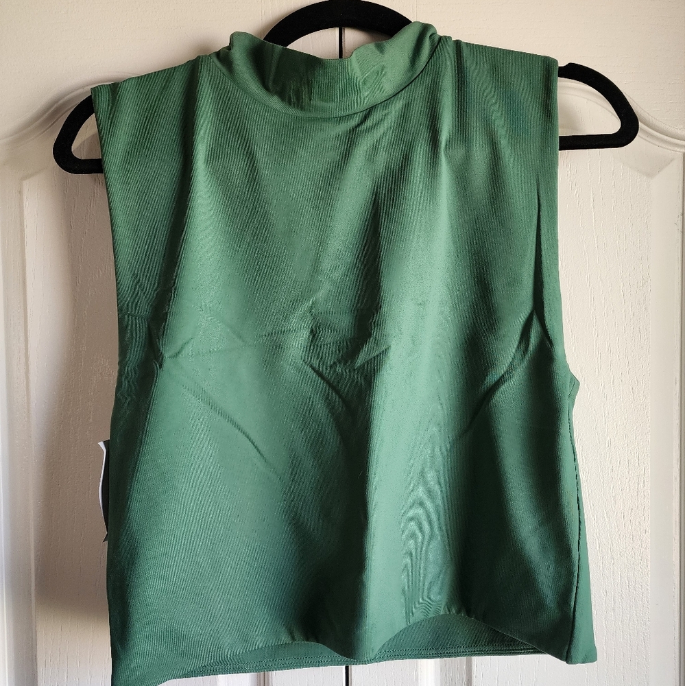 Babaton contour mockneck tank